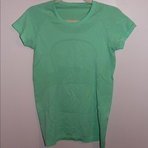 LULULEMON size 8 swiftly tech short sleeve crew